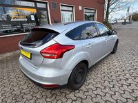 Gebraucht Ford Focus 125 PS (91 kW) 2016 Silber Limousine