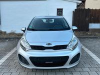Gebraucht Kia Rio Edition 7 109 PS (80 kW) 2012 Silber Limousine