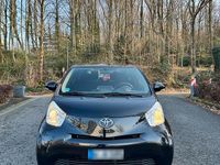 Gebraucht Toyota iQ 98 PS (72 kW) 2011 Schwarz Kleinwagen