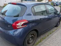 Gebraucht Peugeot 208 Active 92 PS (67 kW) 2014 Blau Kleinwagen