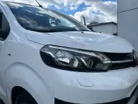 Gebraucht Toyota Proace Plus 122 PS (89 kW) 2019 Schaumweiß Van / Kleinbus