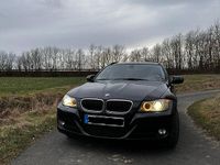 Gebraucht BMW 320 184 PS (135 kW) 2010 Schwarz Kombi