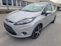 Gebraucht Ford Fiesta 82 PS (60 kW) 2010 Silber Kleinwagen