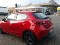 Gebraucht Mazda 2 75 PS (55 kW) 2016 Rot Kleinwagen