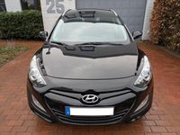 Gebraucht Hyundai i30 Trend 110 PS (80 kW) 2013 Schwarz Kombi