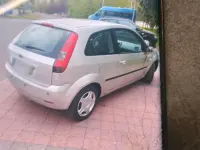 Gebraucht Ford Fiesta 75 PS (55 kW) 2005 Silber Kleinwagen