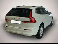 Gebraucht Volvo XC60 Momentum 197 PS (144 kW) 2022 Weiß SUV