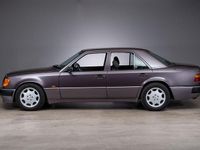 Gebraucht Mercedes E500 326 PS (239 kW) 1992 Grau Limousine