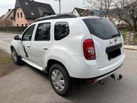 Gebraucht Dacia Duster Lauréate 110 PS (80 kW) 2011 Weiß SUV