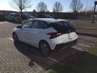 Gebraucht Hyundai i20 Trend 101 PS (74 kW) 2023 Weiß Kleinwagen