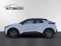 Gebraucht Toyota C-HR 140 PS (102 kW) 2025 Super white 2 (040)/ black (20 SUV