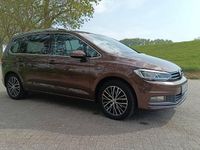 Gebraucht VW Touran Highline 150 PS (110 kW) 2016 Braun Van / Kleinbus