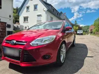 Gebraucht Ford Focus Trend 140 PS (102 kW) 2011 Rot Kombi