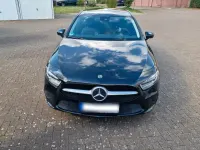 Gebraucht Mercedes A180 116 PS (85 kW) 2020 Schwarz Limousine