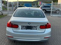 Gebraucht BMW 318 Comfort Edition 143 PS (105 kW) 2012 Silber Limousine