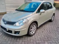 Gebraucht Nissan Tiida 110 PS (80 kW) 2008 Silber Kleinwagen