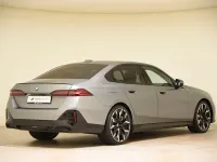 Gebraucht BMW 540 M Sport 286 PS (210 kW) 2025 Frozen pure grey met. Limousine