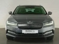 Gebraucht Skoda Superb LAURIN & KLEMENT 218 PS (160 kW) 2023 Graphite grau Kombi