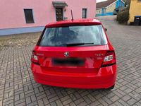 Gebraucht Skoda Fabia Ambition 60 PS (44 kW) 2018 Rot Kleinwagen