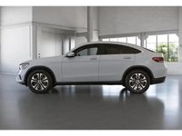 Gebraucht Mercedes GLC300e 211 PS (155 kW) 2022 Weiss unilack polarweiss Coupé