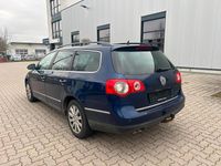 Gebraucht VW Passat Comfortline 140 PS (102 kW) 2005 Blau Kombi