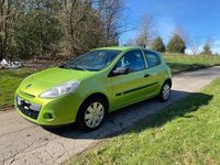 Gebraucht Renault Clio II 75 PS (55 kW) 2009 Grün Limousine