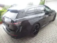 Gebraucht VW Passat R-line 193 PS (141 kW) 2024 Grenadillschwarz metallic Kombi