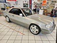 Gebraucht Mercedes 220 150 PS (110 kW) 1993 Silber Coupé