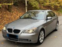 Gebraucht BMW 523 Advantage 177 PS (130 kW) 2006 Grau Limousine