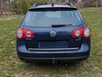 Gebraucht VW Passat 143 PS (105 kW) 2010 Blau Kombi