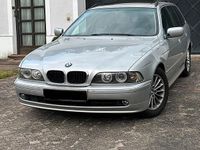 Gebraucht BMW 530 193 PS (141 kW) 2003 Silber Kombi