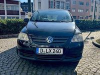 Gebraucht VW Fox 60 PS (44 kW) 2010 Schwarz Kleinwagen