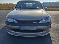 Gebraucht Opel Vectra 170 PS (125 kW) 1998 Gold Limousine
