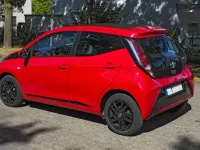 Gebraucht Toyota Aygo X-wave 69 PS (50 kW) 2015 Rot Kleinwagen