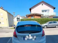 Gebraucht Ford Fiesta Ambiente 60 PS (44 kW) 2010 Weiß Kleinwagen
