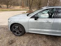 Gebraucht Volvo XC60 Plus 250 PS (183 kW) 2025 Grau SUV