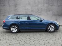 Gebraucht VW Passat Business 150 PS (110 kW) 2022 Blau Kombi