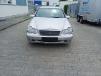 Gebraucht Mercedes C180 143 PS (105 kW) 2003 Brillantsilber  metalliclack Limousine
