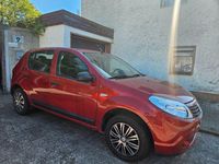 Gebraucht Dacia Sandero Ambiance 75 PS (55 kW) 2012 Rot Limousine