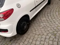 Gebraucht Peugeot 206 75 PS (55 kW) 2009 Weiß Limousine