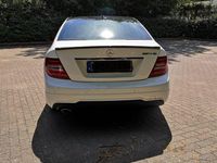 Gebraucht Mercedes C220 Avantgarde 170 PS (125 kW) 2013 Weiß Limousine