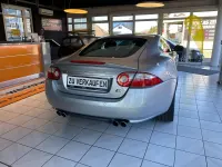 Gebraucht Jaguar XKR 416 PS (305 kW) 2009 Liquid silver Coupé