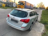 Gebraucht Opel Astra 140 PS (102 kW) 2012 Silber Kombi