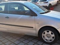 Gebraucht VW Polo 64 PS (47 kW) 2004 Silber Kleinwagen