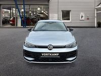 Gebraucht VW Passat Style 272 PS (200 kW) 2024 Silber Kombi