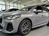 Neu BMW 220 Luxury Line 170 PS (125 kW) 2026 Silber Kombi