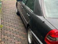 Gebraucht Mercedes C220 150 PS (110 kW) 1995 Schwarz Limousine
