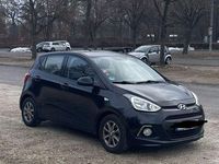 Gebraucht Hyundai i10 67 PS (49 kW) 2014 Schwarz Kleinwagen