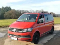 Gebraucht VW Multivan 102 PS (75 kW) 2016 Rot Van / Kleinbus