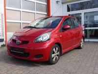 Gebraucht Toyota Aygo 68 PS (50 kW) 2010 Rot Kleinwagen